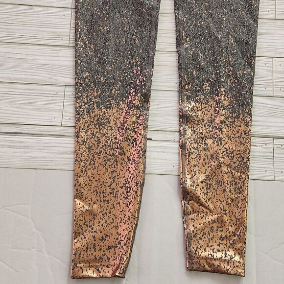 Beyond Yoga Ombre Sparkling Rose Gold Leggings in Gray Size XS - Picture 11 of 12